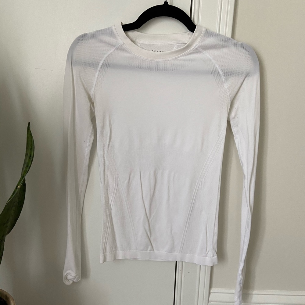 Athleta momentum top long sleeve